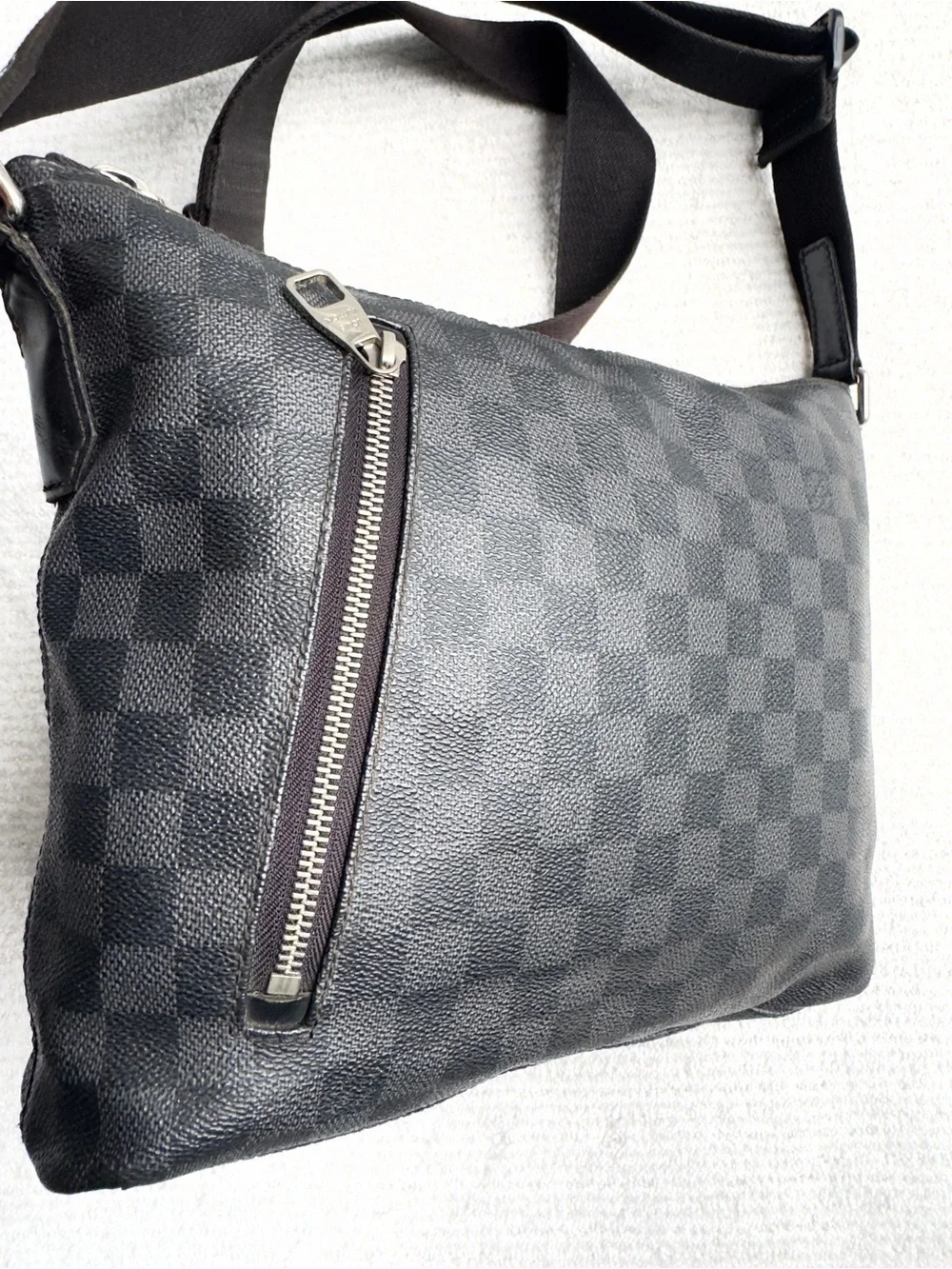 Louis Vuitton mick messenger Crossbody Bag - Stylish Everyday Carry